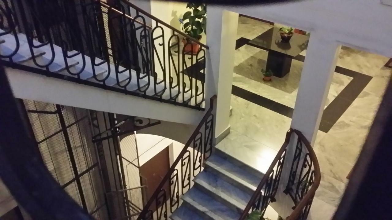 Michelle Apartment Бари Экстерьер фото